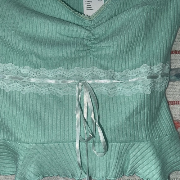 Urban Outfitters Mint Green Ribbed Blouse - Size Large - Picture 2 of 7